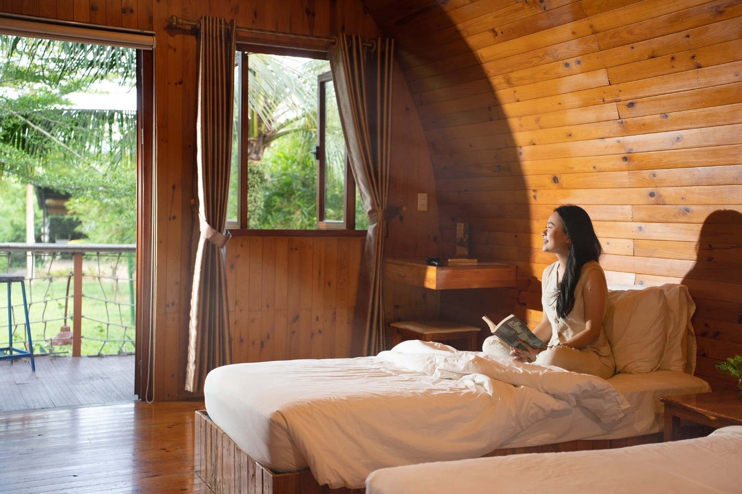 Du khách trải nghiệm nghỉ dưỡng tại Chày Lập Farmstay