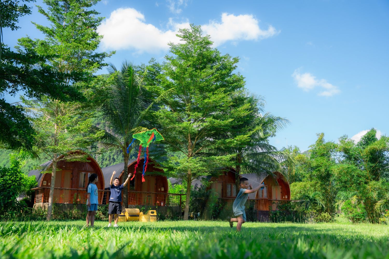Vui chơi trong không gian thoáng đãng ở Chày Lập