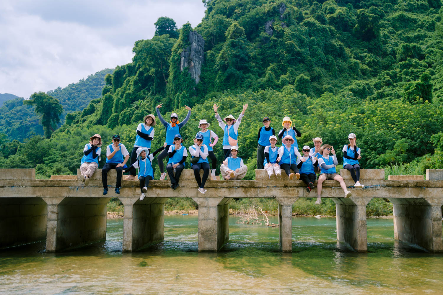 Phong Nha Holiday là đơn vị chuyên cung cấp dịch vụ Team Building trọn gói tại Quảng Trị