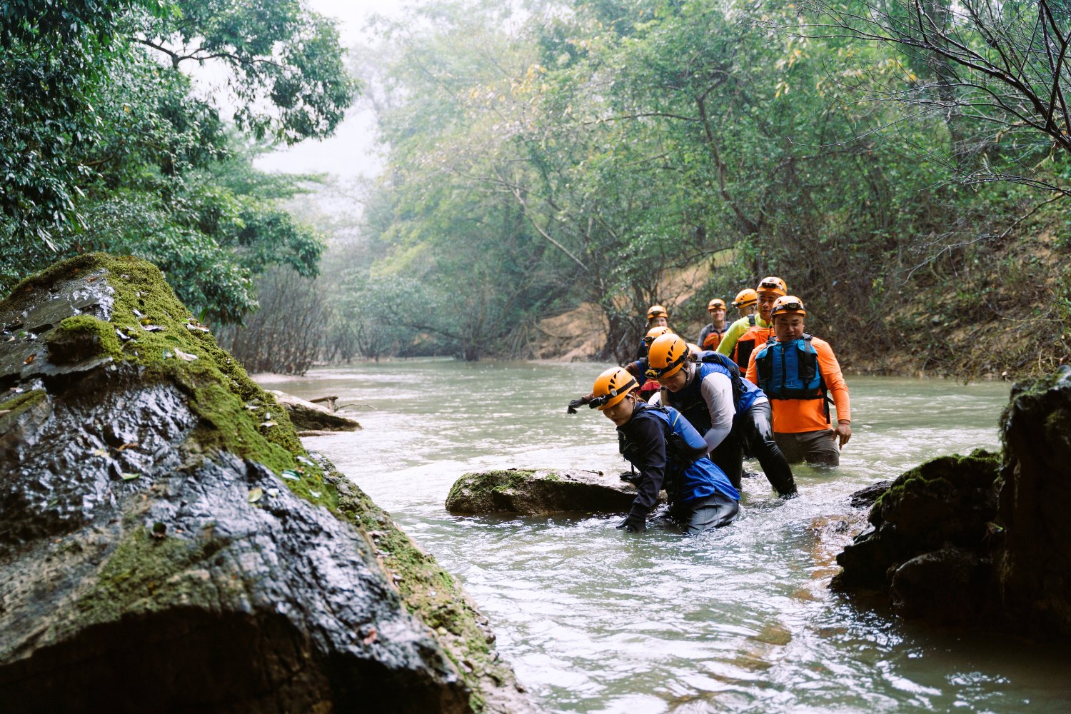 Team building Adventure race Tú Làn cho đội nhóm đam mê thám hiểm, chinh phục